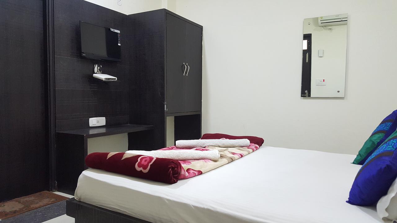 Hotel Ramneek Amritsar Exterior photo